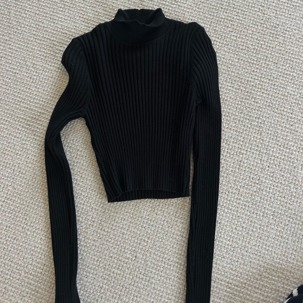 Black ribbed sweater